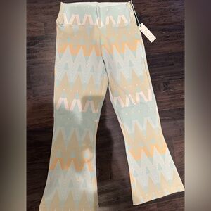 Brand new ! 
Seea bell crop pants